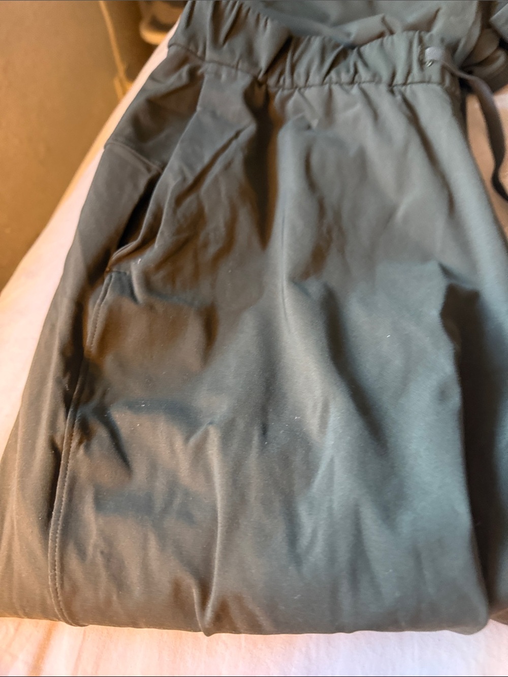 Lululemon - Picture 2 of 5